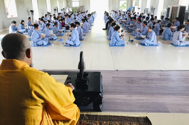 One - Day Retreat and Taking Refuge in the Triratna at Dong Cao pagoda