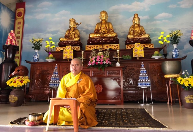 One - Day Retreat and Taking Refuge in the Triratna at Dong Cao pagoda