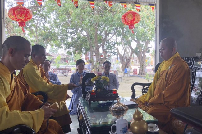 One - Day Retreat and Taking Refuge in the Triratna at Dong Cao pagoda