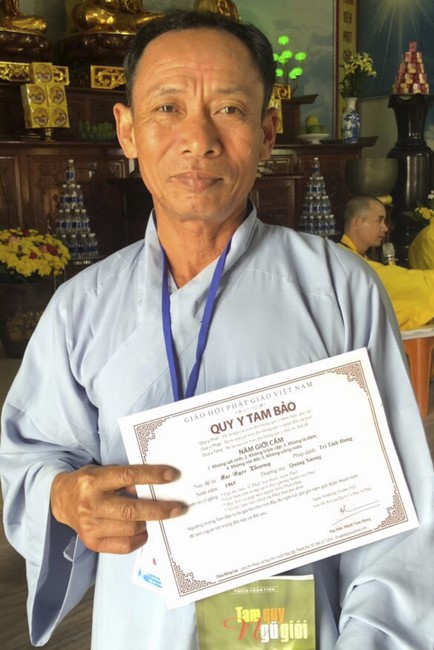 One - Day Retreat and Taking Refuge in the Triratna at Dong Cao pagoda