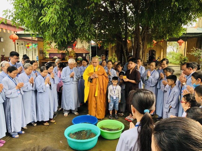 One - Day Retreat and Taking Refuge in the Triratna at Dong Cao pagoda