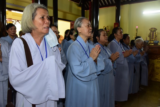 Tặng quà ở Lai Thành, Thừa Thiên Huế