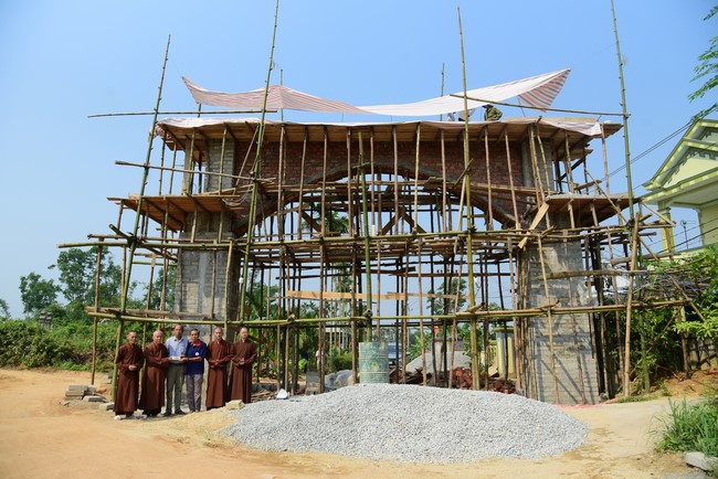 Tặng quà ở Lai Thành, Thừa Thiên Huế