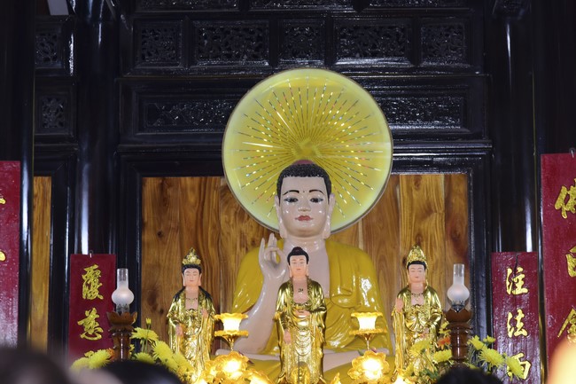 Tặng quà ở Lai Thành, Thừa Thiên Huế