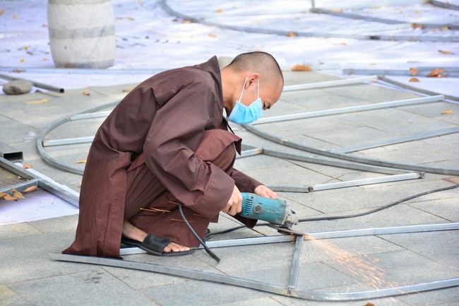 Preparing for the Great Ceremony of Buddha's Birthday 2021 (part 1)