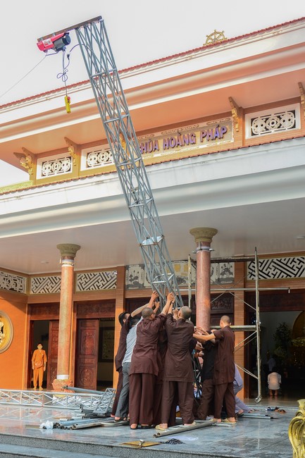 Preparing for the Great Ceremony of Buddha's Birthday 2021 (part 1)