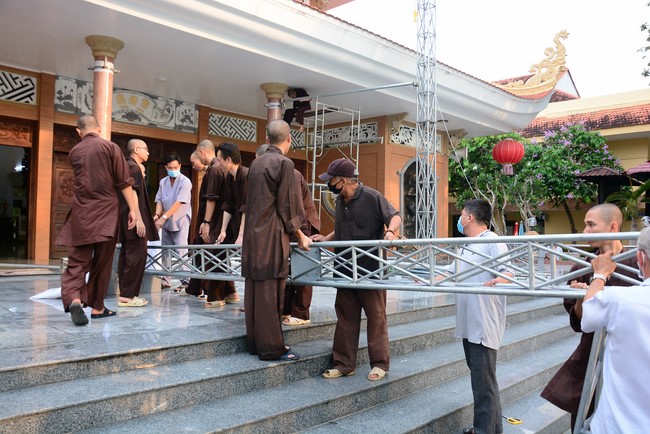 Preparing for the Great Ceremony of Buddha's Birthday 2021 (part 1)