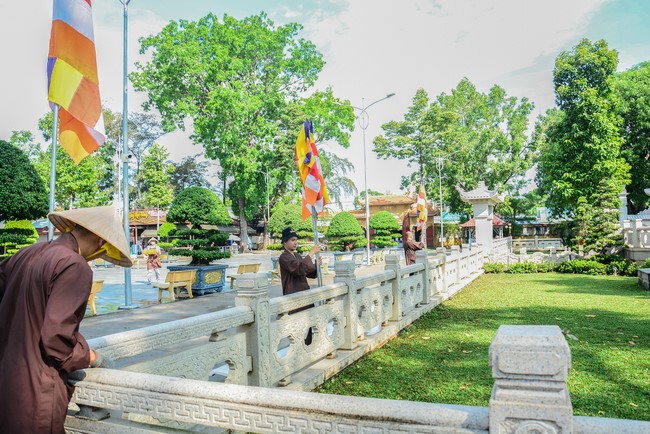 Preparing for the Great Ceremony of Buddha's Birthday 2021 (part 1)