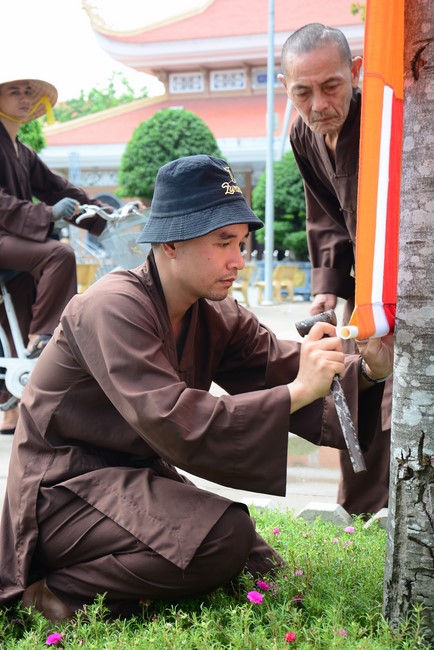 Preparing for the Great Ceremony of Buddha's Birthday 2021 (part 1)