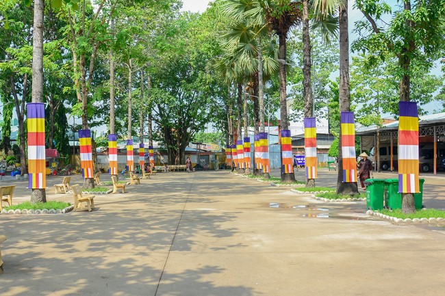 Preparing for the Great Ceremony of Buddha's Birthday 2021 (part 1)