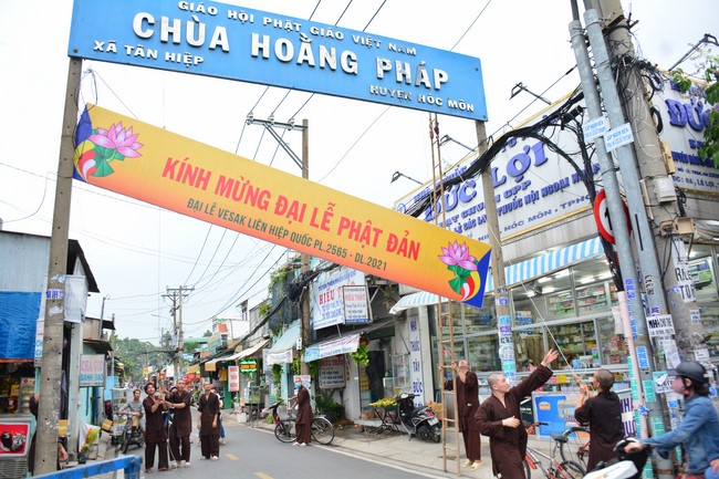 Preparing for the Great Ceremony of Buddha's Birthday 2021 (part 2)