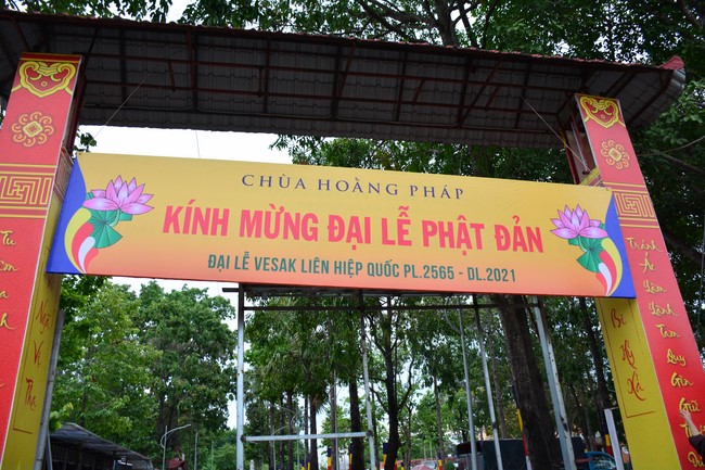 Preparing for the Great Ceremony of Buddha's Birthday 2021 (part 2)