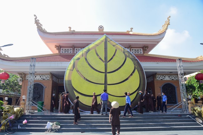 Preparing for the Great Ceremony of Buddha's Birthday 2021 (part 2)