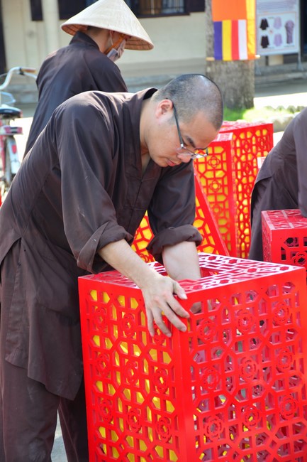 Preparing for the Great Ceremony of Buddha's Birthday 2021 (part 2)