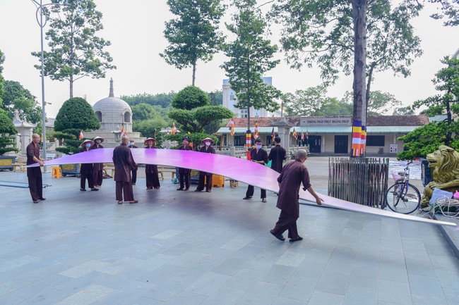 Preparing for the Great Ceremony of Buddha's Birthday 2021 (part 2)