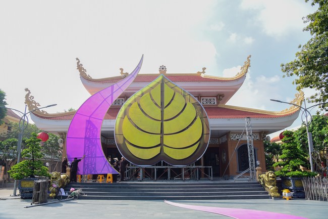 Preparing for the Great Ceremony of Buddha's Birthday 2021 (part 2)