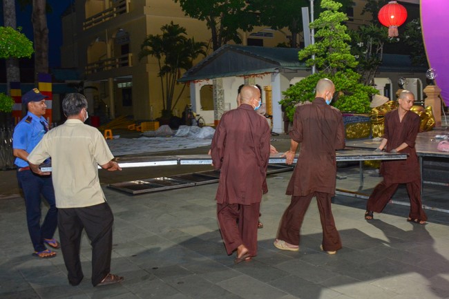 Preparing for the Great Ceremony of Buddha's Birthday 2021 (part 2)