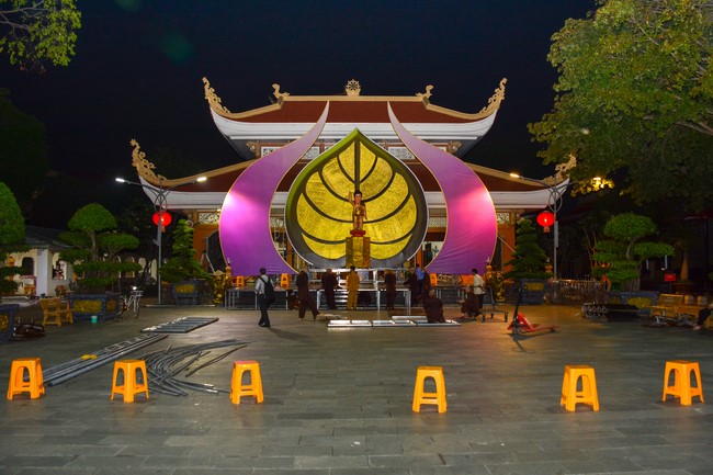 Preparing for the Great Ceremony of Buddha's Birthday 2021 (part 2)