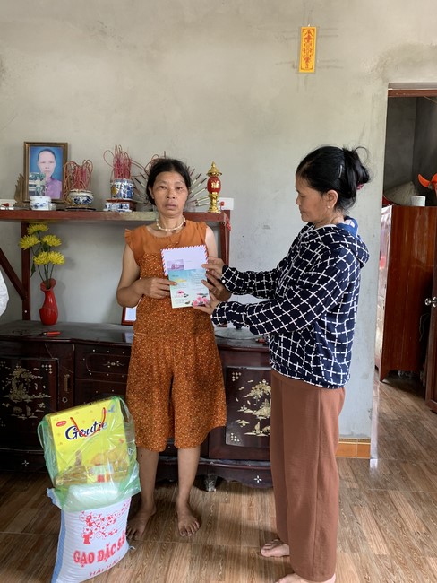 Sharing love of Dong Cao Pagoda