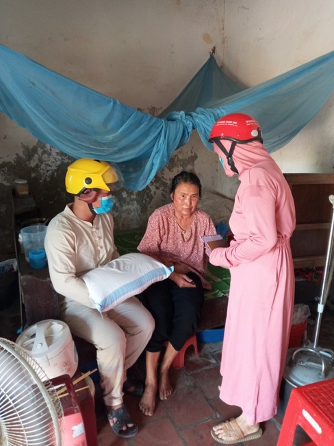 Sharing love of Dong Cao Pagoda