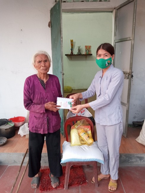 Sharing love of Dong Cao Pagoda