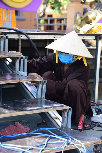 Preparing for the Great Ceremony of Buddha's Birthday 2021 (part 3)