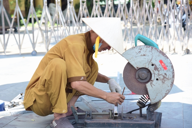 Preparing for the Great Ceremony of Buddha's Birthday 2021 (part 3)