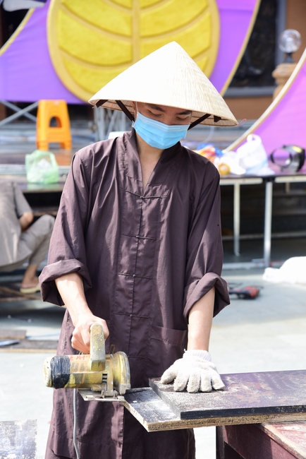 Preparing for the Great Ceremony of Buddha's Birthday 2021 (part 3)