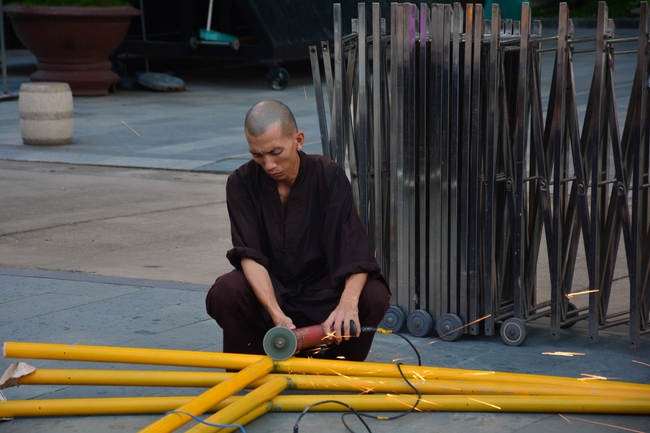 Preparing for the Great Ceremony of Buddha's Birthday 2021 (part 3)