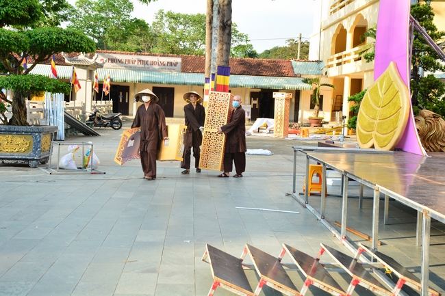 Preparing for the Great Ceremony of Buddha's Birthday 2021 (part 3)