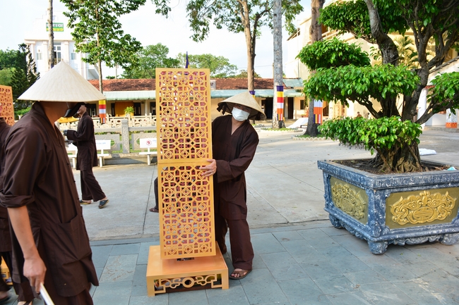 Preparing for the Great Ceremony of Buddha's Birthday 2021 (part 3)