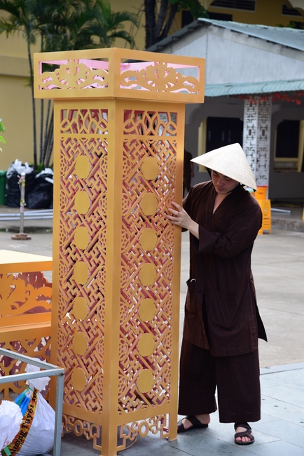 Preparing for the Great Ceremony of Buddha's Birthday 2021 (part 3)