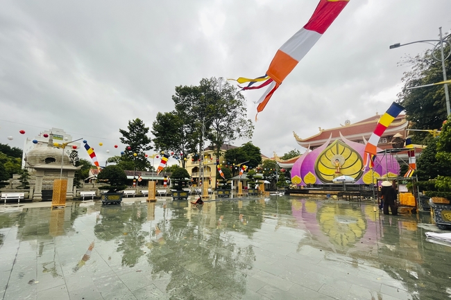 Preparing for the Great Ceremony of Buddha's Birthday 2021 (part 3)