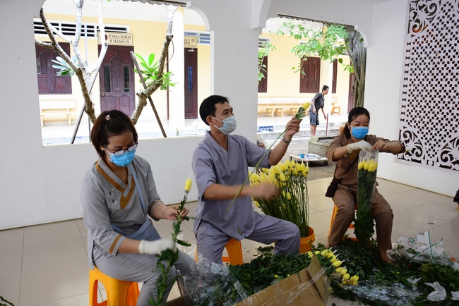 Preparing for the Great Ceremony of Buddha's Birthday 2021 (part 3)