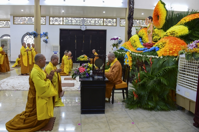 The Monastic Confession 2021 at Hoang Phap Pagoda