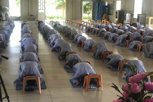 One - Day Retreat at Dong Cao pagoda