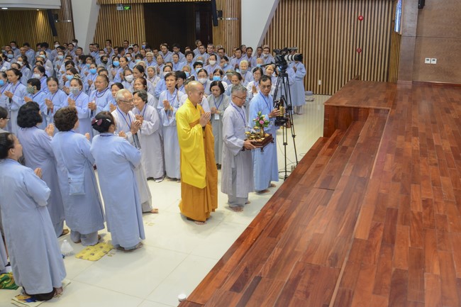 Dharma Talk “There is no affection like that for oneself” – The 96th Seven-Day Retreat.