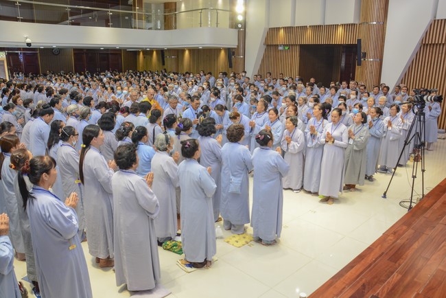 Dharma Talk “There is no affection like that for oneself” – The 96th Seven-Day Retreat.