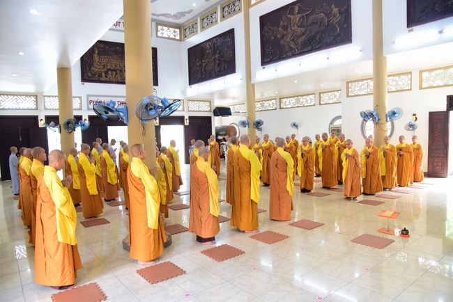 Pratimoksa commandment rite and precept listen of monks of Hoang Phap pagoda