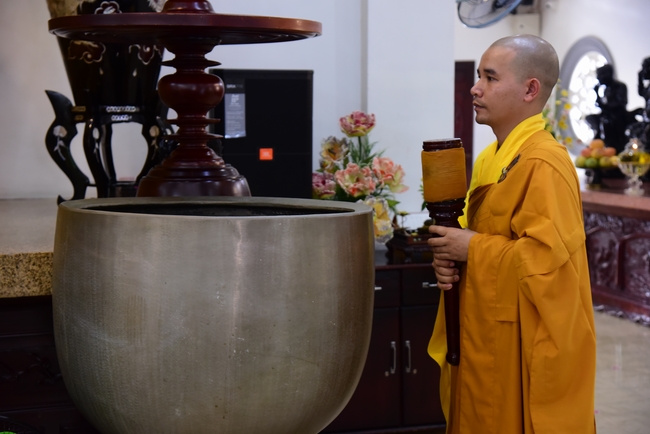 Pratimoksa commandment rite and precept listen of monks of Hoang Phap pagoda