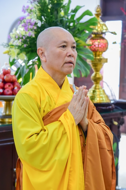 Pratimoksa commandment rite and precept listen of monks of Hoang Phap pagoda