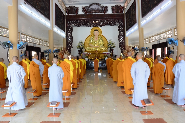 Quý Thầy chùa Hoằng Pháp an cư tập trung