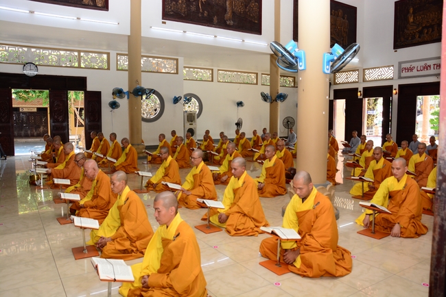 Quý Thầy chùa Hoằng Pháp an cư tập trung