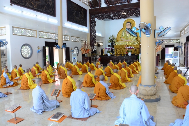 Quý Thầy chùa Hoằng Pháp an cư tập trung