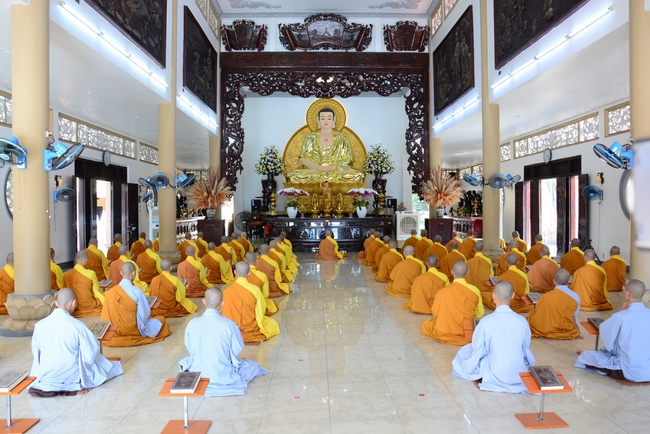 Quý Thầy chùa Hoằng Pháp an cư tập trung