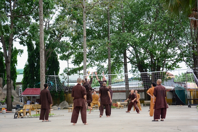 Quý Thầy chùa Hoằng Pháp an cư tập trung