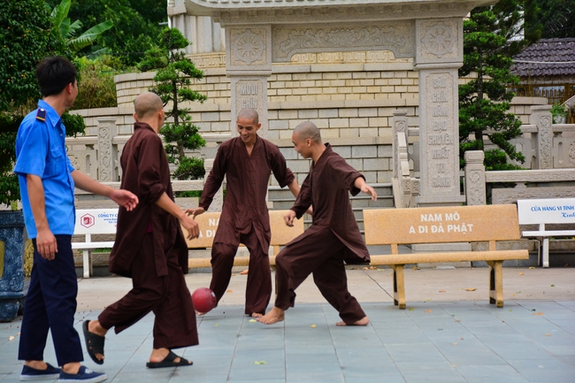 Quý Thầy chùa Hoằng Pháp an cư tập trung