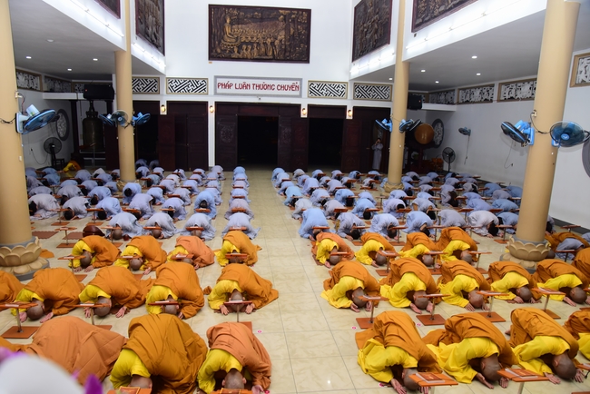 Quý Thầy chùa Hoằng Pháp an cư tập trung