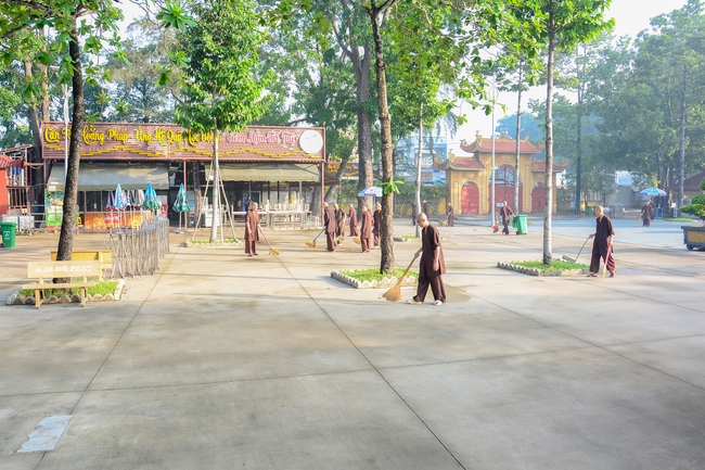 Quý Thầy chùa Hoằng Pháp an cư tập trung