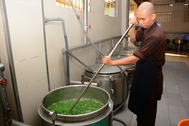 Quý Thầy chùa Hoằng Pháp an cư tập trung